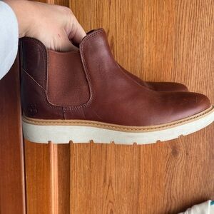 Timberland women’s Tan Leather Slip-On Boots